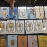 Harga emas Antam masih menunjukkan penurunan beberapa hari ini. Foto: Ist.