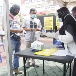 Bupati Budi Sulistyono saat memantau langsung simulasi pengamanan Pilkada 2020.