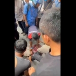 Tangkapan layar video saat warga mengamankan pelaku curanmor