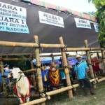 Para pemenang kontes Ternak dan Ekspo Agribisnis Peternakan Tingkat Jawa Timur di Lamongan. (foto: haris/BANGSAONLINE)