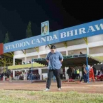 Bupati Kediri Hanindhito Himawan Pramana saat berada di Stadion Canda Bhirawa Pare. Foto: Ist.