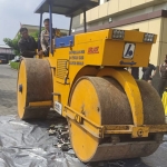 Ratusan HP rekondisi saat dimusnahkan di halaman Mapolresta Sidoarjo.