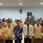 Wakil Ketua DPRD Gresik, Ahmad Nurhamim (tiga dari kiri), bersama Ketua Pemuda Muhammadiyah Gresik, Safiq Abdillah, dan Camat Sidayu, Suwartono. Foto: Ist