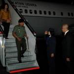 ?

Panglima TNI Jenderal TNI Dr Moeldoko saat tiba di Singapura. Foto:puspen mabes TNI