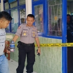 Kapolsek Torjun saat olah TKP di SDN Pengungsian.