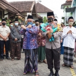 Kapolda Jawa Timur, Irjen Pol Dr. Nico Afinta saat berkunjung ke Pondok Pesantren Sabilurrosyad, Gasek, Kota Malang, Jum