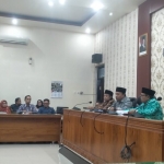  Ketua DPRD dan Unsur Pimpinan DPRD dan anggota saat RDP di Aula Gedung DPRD Trenggalek

