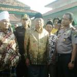 Ketua MUI Jatim, KH Abdussomad Buchori saat mendatangi Padepokan Dimas Kanjeng Taat Pribadi.