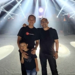 Founder JW Entertainment Gagah Eko Wibowo saat bersama personil Padi Reborn beberapa waktu lalu.