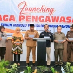 Wali Kota Pasuruan Saifullah Yusuf bersama stakeholder saat mendeklarasikan pemilu damai berintegritas.
