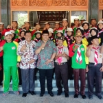 Wakil Bupati Bangkalan Mohni, Sekda Setya Budi, dan Kadisdik Bambang Mustika, beserta Ketua Harian Pramuka Kwarcab Bangkalan As