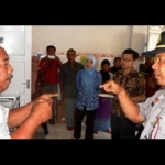 Kepala Polsek Pekuncen Polres Banyumas, AKPH Sutarno (kanan).