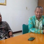 Kepala Seksi Bimbingan Ekstensifikasi Kanwil DJP Jatim II, Agung Riyanto (baju hijau).