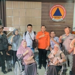 Kalaksa BPBD Jatim saat menemui perwakilan disabilitas.