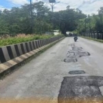 Salah satu ruas jembatan yang mengalami kerusakan