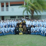 Wakil Bupati Kediri, Dewi Mariya Ulfa dan Wali Kota Kediri, Vinanda Prameswati saat mendampingi Menteri Sosial Syaifullah Yusuf bersama para siswa SRMA 24 Kediri. (Ist)