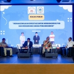 Tiga narsumber menyampaikan pandangan dan kebijakan yang telah dilakukan dalam  investasi, PAD dan Ketenagakerjaan. FOTO:ist.