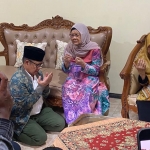 Muhaimin Iskandar saat mengunjungi sang Ibunda di Denanyar, Jombang.