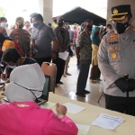 Kapolres Kediri Kota AKBP Wahyudi saat melakukan kunjungan ke RS Bhayangkara Kediri. foto: ist. 
