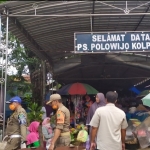 Aktivitas di Pasar Kolpajung.