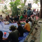 Sedekah bumi warga Pradah Kalikendal, Kecamatan Dukuh Pakis, Surabaya. Foto: NANANG FACHRUROZI/ BANGSAONLINE