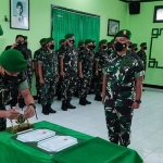 Danrem 084/BJ, Brigjen TNI Widjanarko, saat memimpin serah terima jabatan Dandim 0830/Surabaya Utara.