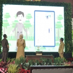 Dinas Lingkungan Hidup (DLH) Kota Batu menggelar acara Anugerah Lingkungan Hidup dan Launching Aplikasi Awas E di Graha Pancasila Balai Kota Among Tani, Senin (15/11).