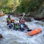 Arung jeram, salah satu wisata yang akan dikembangkan Pemkab Situbondo. foto: BANGSAONLINE