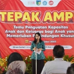 Ketua TP PKK Kabupaten Kediri, Eriani Annisa Hanindhito, saat memberi sambutan. Foto: Ist
