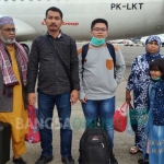 Keluarga asal Bangladesh yang dideportasi karena overstay.