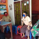 Kegiatan sosialisasi dan imbauan penggunaan masker dan jaga jarak aman, sesuai dengan peraturan pemerintah pusat tentang prosedur pencegahan penyebaran covid 19.