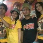 Para pemeran film Jagoan Instan. foto: rusmiyanto/ BANGSAONLINE