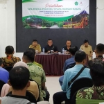 Suasana saat pelatihan tata kelola pemandu wisata warisan budaya.