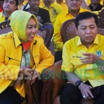 Ketua Umum Golkar, Setya Novanto bersama ketua DPC Golkar Bojonegoro, Mitroatin. foto: EKY NURHADI/ BANGSAONLINE