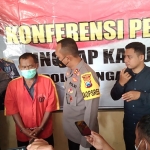 Kapolres Ngawi, AKBP I Wayan Winaya, saat konferensi pers terkait pernikahan di bawah umur yang dilakukan kepala dusun di Desa Wonorejo, Kecamatan Kedunggalar.