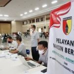 Bekerja sama dengan Korem 082/CPYJ – Kodim 0811 Tuban, PT Semen Indonesia (Persero) Tbk (SIG) Pabrik Tuban menggelar vaksinasi massal sebagai upaya menyukseskan program pemerintah.