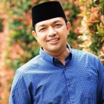 Zahrul Azhar Asumta (Gus Hans). 