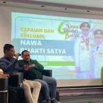Para juru bicara Cagub-Cawagub Jatim memaparkan visi-misi dalam Seminar Nasional yang digelar FISIP UINSA Surabaya. foto: Ist