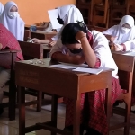 Sejumlah siswa saat berada di sekolah.