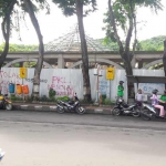 Kondisi fisik proyek revitalisasi Alun-Alun Gresik tahap I.