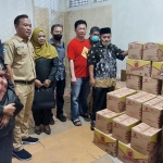 Komisi B DPRD Lamongan saat sidak minyak goreng ke Pasar Agrobis Babat.