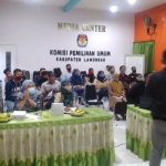 Sosialisasi yang dilakukan KPU Lamongan pada PPK. foto: TRIWI YOGA/ BANGSAONLINE