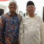 Foto Gus Sholah dan Abdul Hadi Wijaya di sela-sela acara Temu Keluarga dan Halal Bi Halalal keluarga besar KHM Hasyim Asy