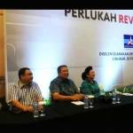 Susilo Bambang Yudhoyono saat "kopi darat" dengan netizen membahas revisi UU KPK, di Cibubur, Sabtu (20/2/2016). foto: kompas.com