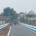 Kondisi jalan tembus Krapyak yang tidak selesai tepat waktu.