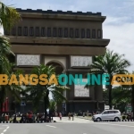 Monumen SLG Kediri yang jadi Ikon wisata di Kabupaten Kediri, selain Gunung Kelud. Foto: Muji Harjita/BANGSAONLINE