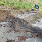 Tanah di sekitar semburan lumpur Gondang, Bojonegoro sulit untuk ditanami.