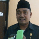 Mantan Ketua DPRD Sampang Drs KH. Imam Ubaidilah semasa hidup.