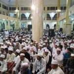 Sebanyak 8000 jamaah menghadiri pengajian di masjid Agung At-Taqwa Bondowoso Jawa Timur. foto: istimewa