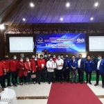 Acara Penyerahan Rekomendasi Partai Nasdem kepada Bakal Calon Bupati dan Wakil Bupati Blitar, Rijanto-Marhaenis. (foto: ist).